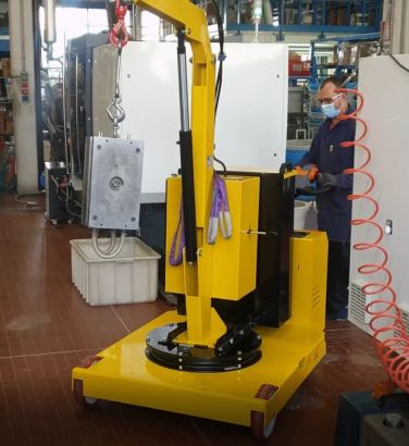 Самоходный гидравлический мини-кран 01Э5-C