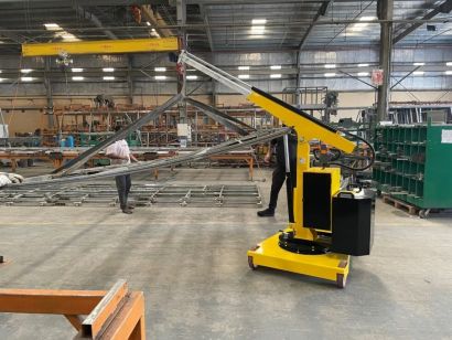 Самоходный гидравлический мини-кран 01Э5-C