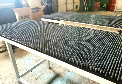 Щеточные панели для сборочных производств и оборудования для обработки листовых металлов