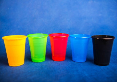 Стаканчик одноразовый 200 мл пластиковый красный Эконом 100/42/4200