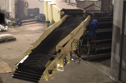 Телескопический погрузчик мешков в автотранспорт и контейнеры