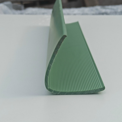 Угловой отбойник TS 100 GL