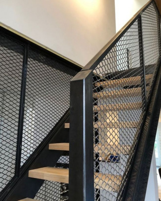 Лестницы и перила из сетки ЦПВС