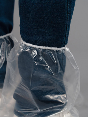 Бахилы высокие на резинке, прозрачные, полиэтилен 60 мкм (упаковка)