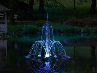 Плавающий фонтан "Вулкан"